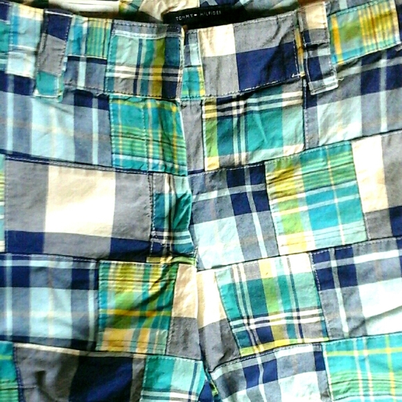 Plaid Tommy Hilfiger shorts - Picture 1 of 7